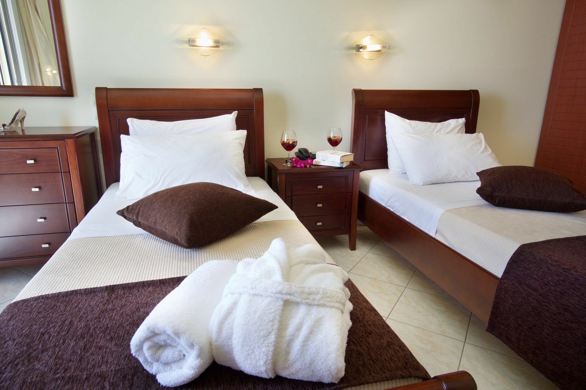 Melmar View Hotell Mánganos Eksteriør bilde